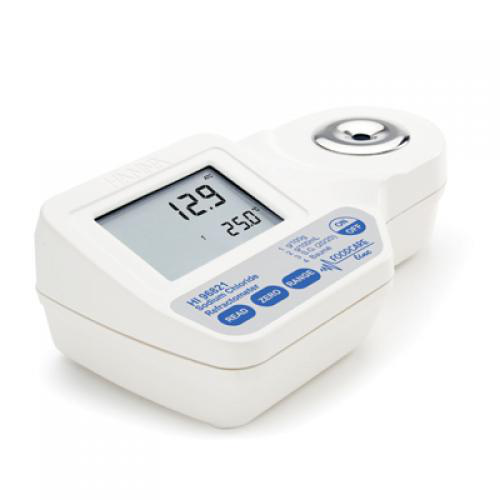 Refractómetro digital de salinidad (0 a 28 g/ 100g, opción de medida en g/ 100mL, Gravedad específica y ºBaume) marca Hanna código HI96821