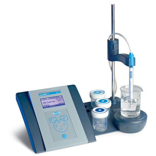 Kit de conductividad básico de laboratorio Sension+ EC7, marca Hach, codigo  LPV3070.97.0002