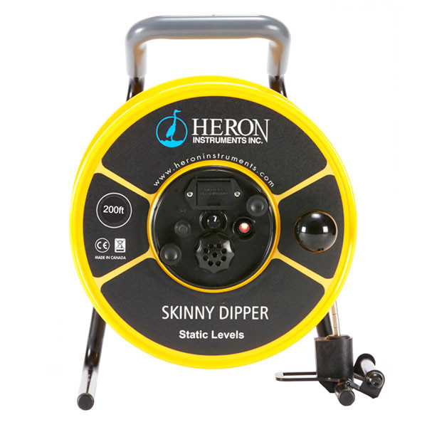 Medidor de nivel de agua Skinny Dipper con sonda de 1/4 " e incrementos métricos, 100 m Heron Instruments 1300-100M