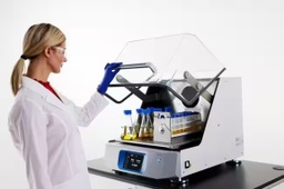 Agitador de sobremesa incubado con plataforma de 18” x 18” Thermo Scientific SOLARIS 4000I